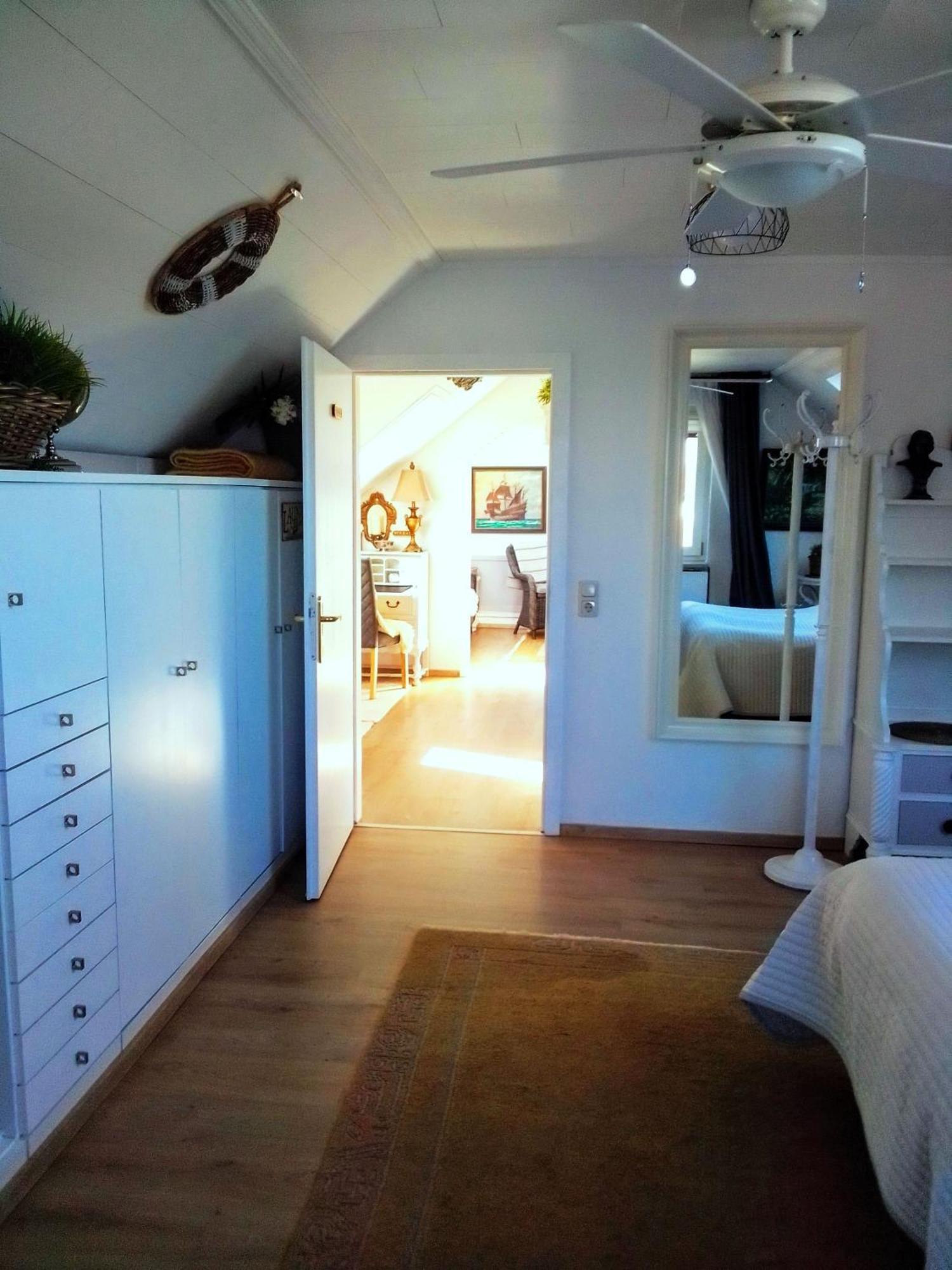 Apartment Quarterdeck61 *